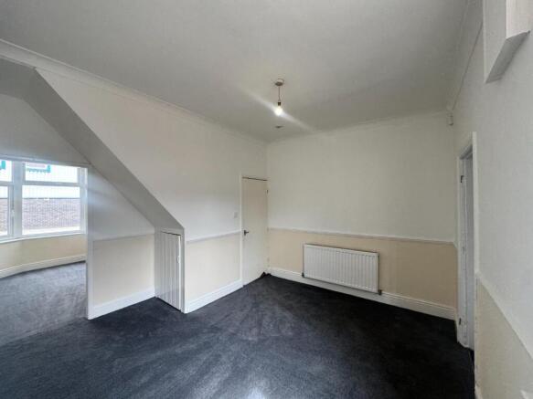2 bed Terraced to rent Image 4