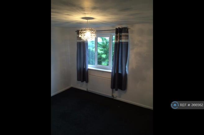Bedroom Photo 2