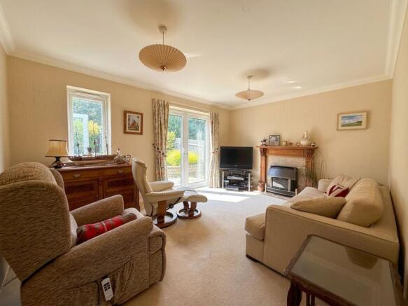 4 bed Detached for sale Image 7