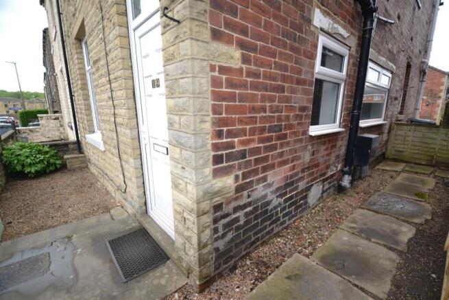 2 bed Terraced to rent Image 10