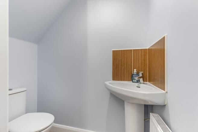 4 bed Detached for sale Image 11