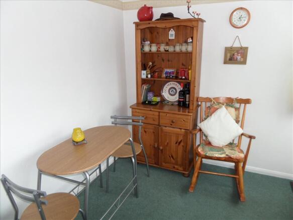 BREAKFAST ROOM/UTILITY