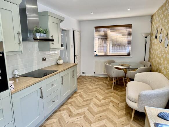 3 bed Semi-Detached for sale Image 9