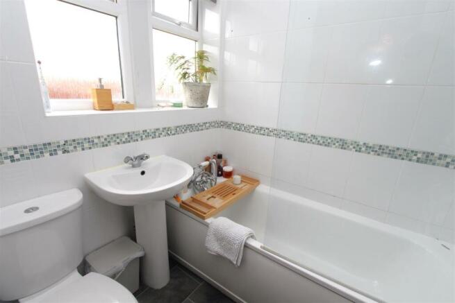 Bathroom.JPG