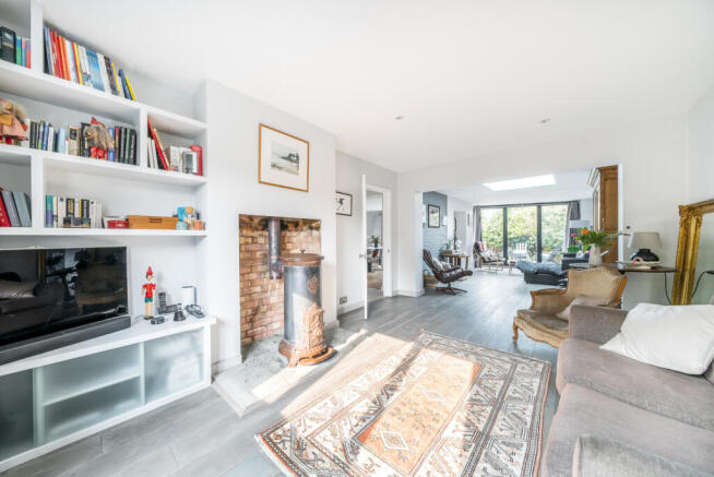 Aspen Close, Guildford, GU4 photo 4