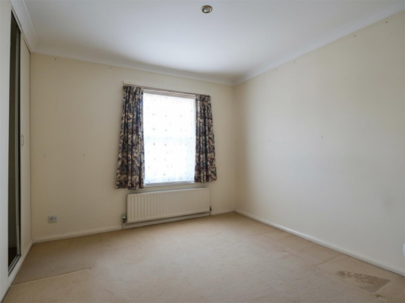 2 bed Terraced for sale Image 9