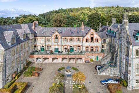 Monastery Road, Holywell, Flintshire, CH8 8PN