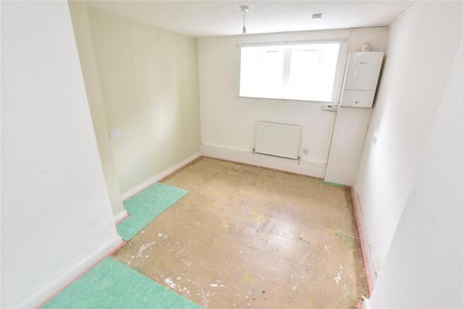 16 bed Semi-Detached for sale Image 6