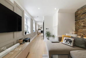 5, Chusan Place, London E14 7GP