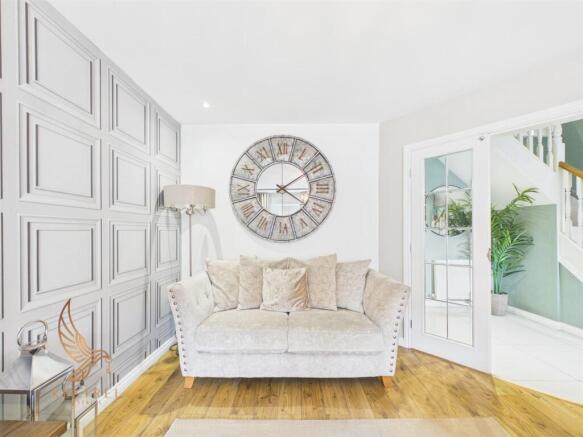 4 bed Detached for sale Image 4