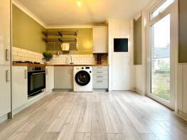 Ground Floor Flat, 38, Bridge Road, Gaisford, Worthing BN14 7BX