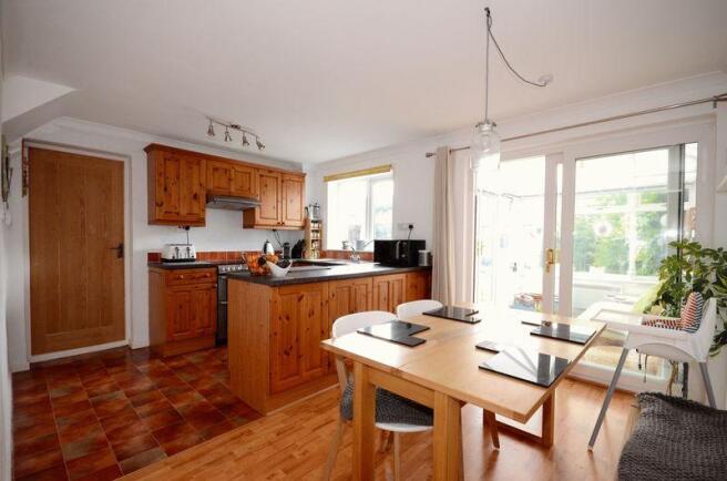 Dining/Kitchen