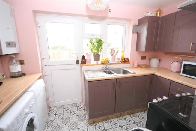 Kitchen.JPG