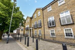 7, Pilkington Manor, High Street, Berkhamsted HP4 2BY