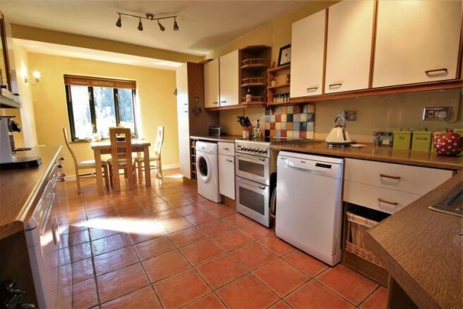 Kitchen/breakf...