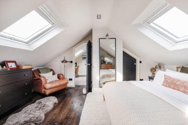 Bedroom 1 (Double)