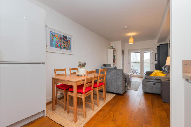 Flat 3-2, 2 Riverford Court Glasgow G43 1FB 2L-6