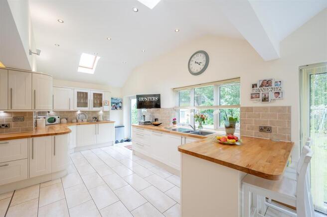 Open Plan Kitchen Family Room
