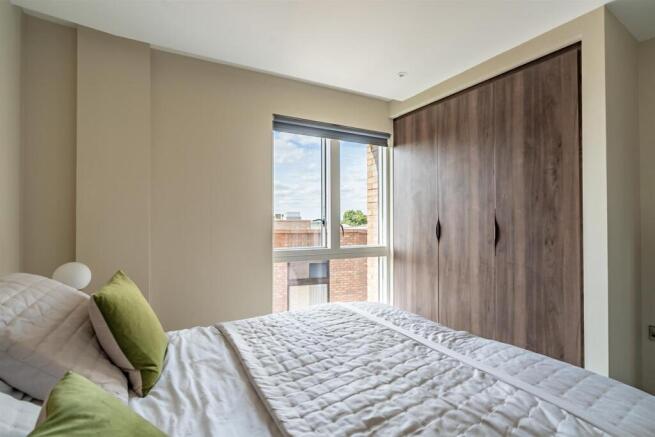 2 bed Apartment for sale Image 8