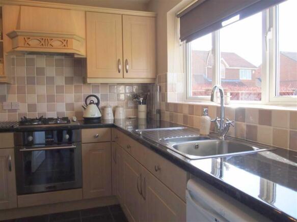 KITCHEN/BREAKFAST RO