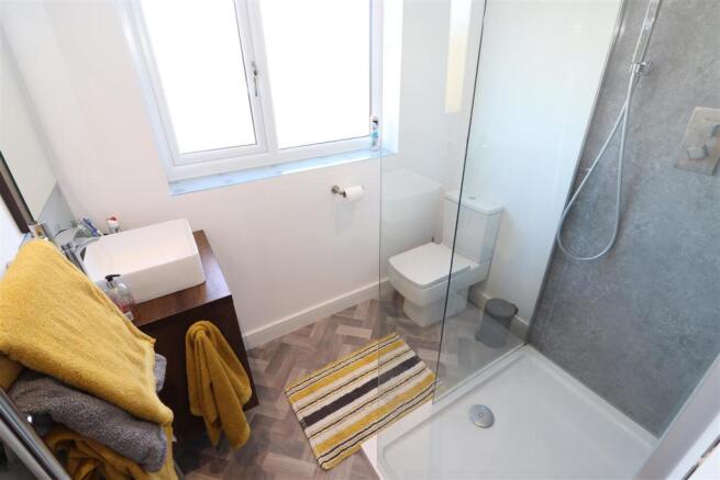 En-suite Shower Room / WC