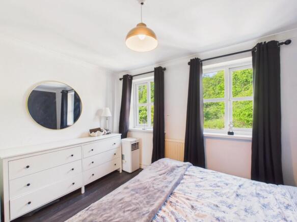 2 bed Terraced for sale Image 7