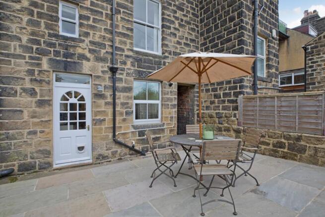 4 bed Terraced for sale Image 11