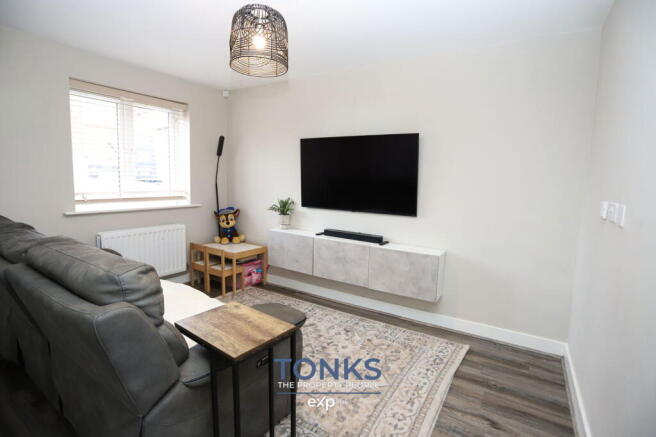 Bluebell Crescent, Kidderminster, West Midlands, DY10 3FD photo 4