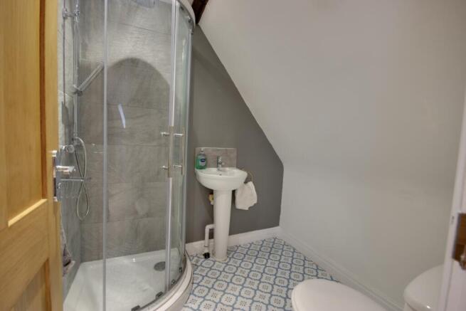 3 bed Terraced for sale Image 12