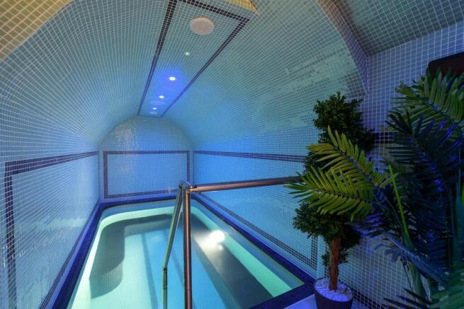 Pool Room - Flat 1