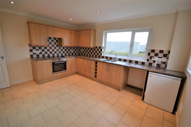 kitchen 1.jpg