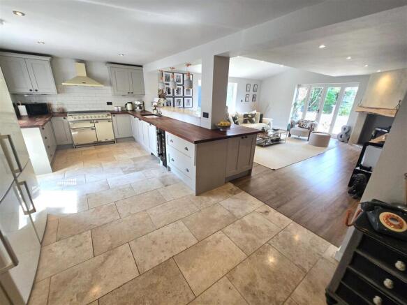 Kitchen/Diner/Day Room