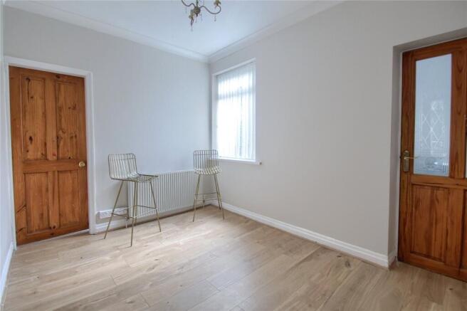 3 bed Semi-Detached for sale Image 3