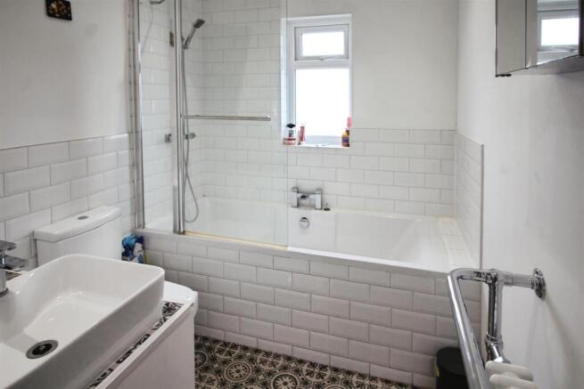 3 bed End of Terrace to rent Image 6