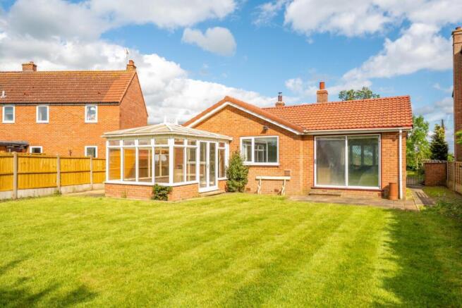 2 bed Detached Bungalow for sale Image 11