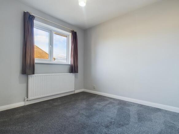 3 bed Semi-Detached to rent Image 9