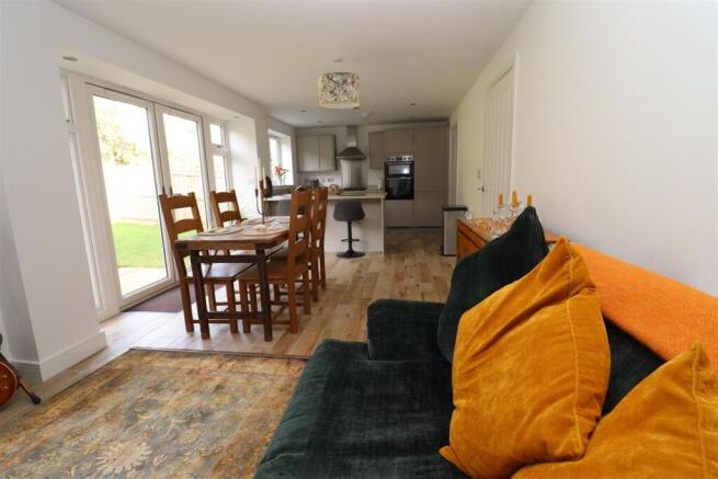 OPEN PLAN KITCHEN/LIVING AREA