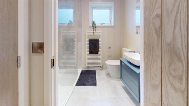 3 bed Park Home for sale Image 11