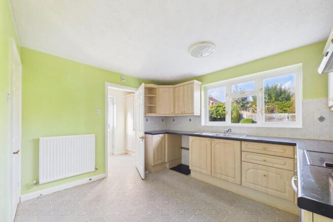 Clare Crescent, Towcester, NN12 photo 4