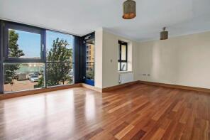 Flat 22, 85 Charter House, Canute Road, Southampton SO14 3FY