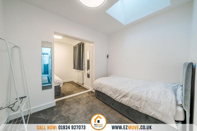 2 bed Semi-Detached Bungalow for sale Image 12