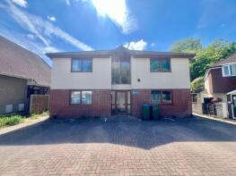21a, Sunningdale Gardens, Southampton SO18 5FJ