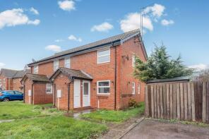 40, Waltham Gardens, Banbury OX16 4FD