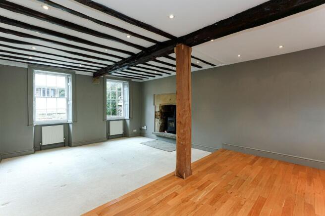 5 bed Semi-Detached for sale Image 5