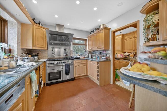 3 bed Detached for sale Image 11