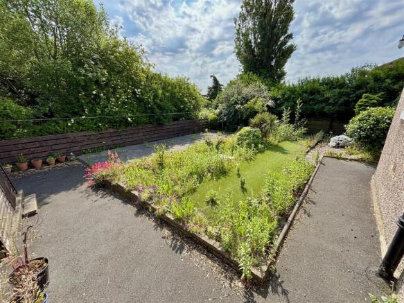 2 bed Semi-Detached Bungalow for sale Image 11