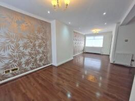 13, Berkshire Close, Oldham OL9 7SW