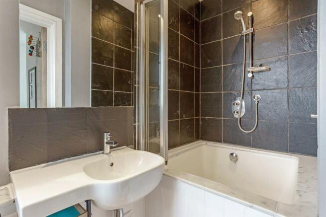 81914_Flat 3 4 Boutflower Road (17)_low.jpg