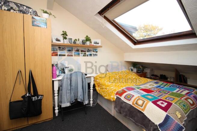 8 bed Terraced to rent Image 10