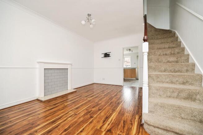 Wealdstone Drive, Dudley photo 4